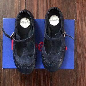 Toddler girl Mary Jane. Size 26/10. By berbelis